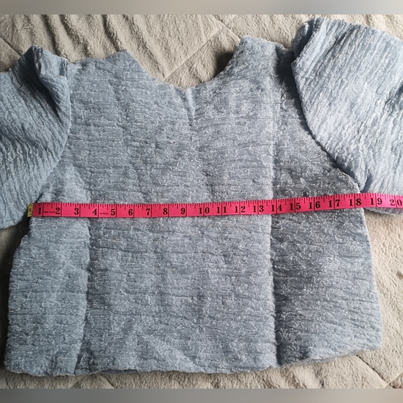 Chic top - Picture 9 of 10